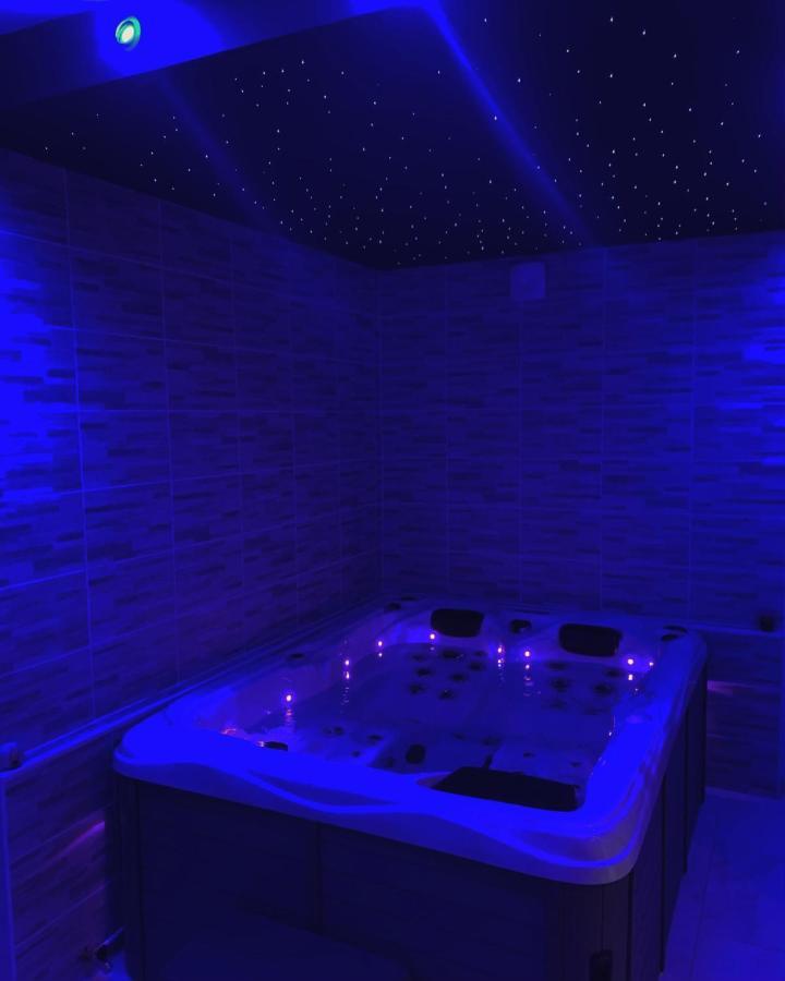 Appartement Spa Gingko, N1 Valenciennes, Wifi, Netflix Aulnoy-lez-Valenciennes Buitenkant foto